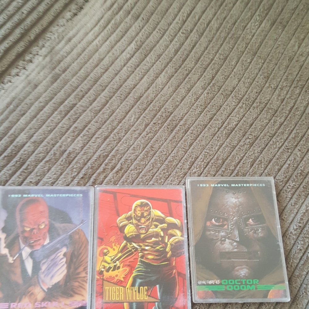 Marvel/ X-men incased trading cards